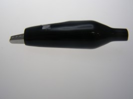 Miniaturowy klips krokodylkowy izolowany czarny - długość 55mm